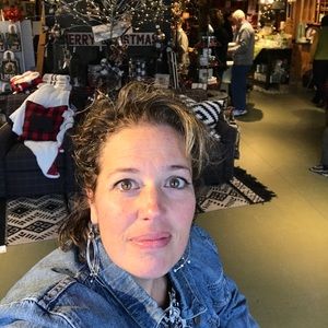 Meet your Posher, Virginia